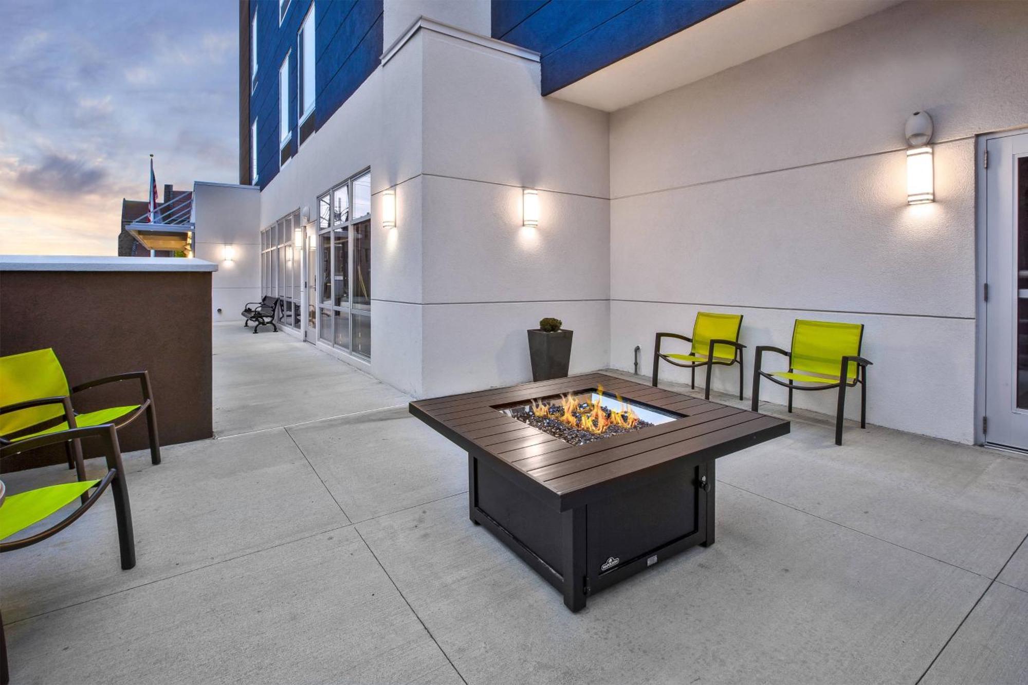 Springhill Suites By Marriott Pittsburgh Butler/Centre City Экстерьер фото