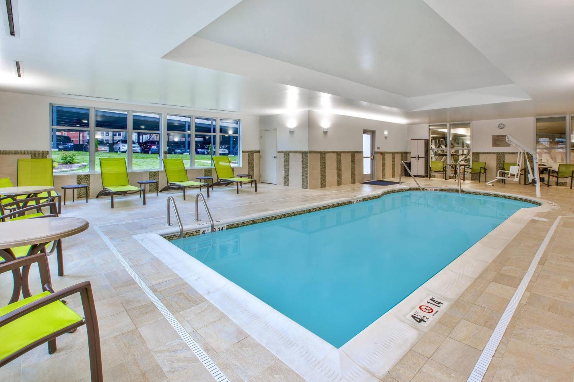 Springhill Suites By Marriott Pittsburgh Butler/Centre City Экстерьер фото